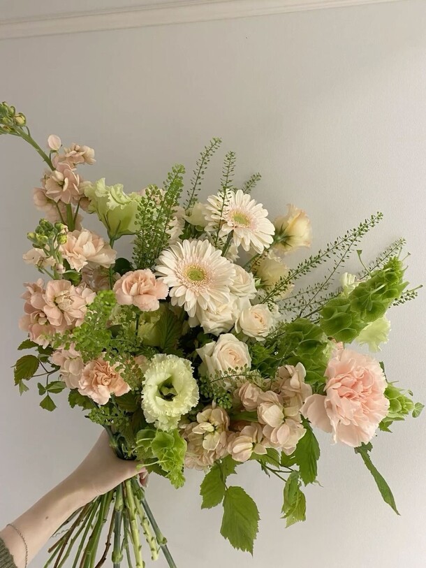 Букет гербера матиолла, артикул F1404223 - 13690 рублей, доставка по городу. Flawery - доставка цветов