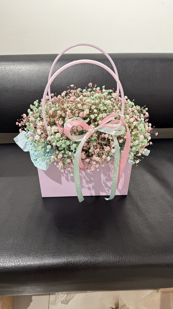 Радужная гипсофила, артикул F1395224 - 2850 рублей, доставка по городу. Flawery - доставка цветов