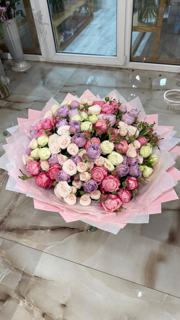 Микс кустовых бомбастиков, артикул F1395572 - 17589 рублей, доставка по городу. Flawery - доставка цветов