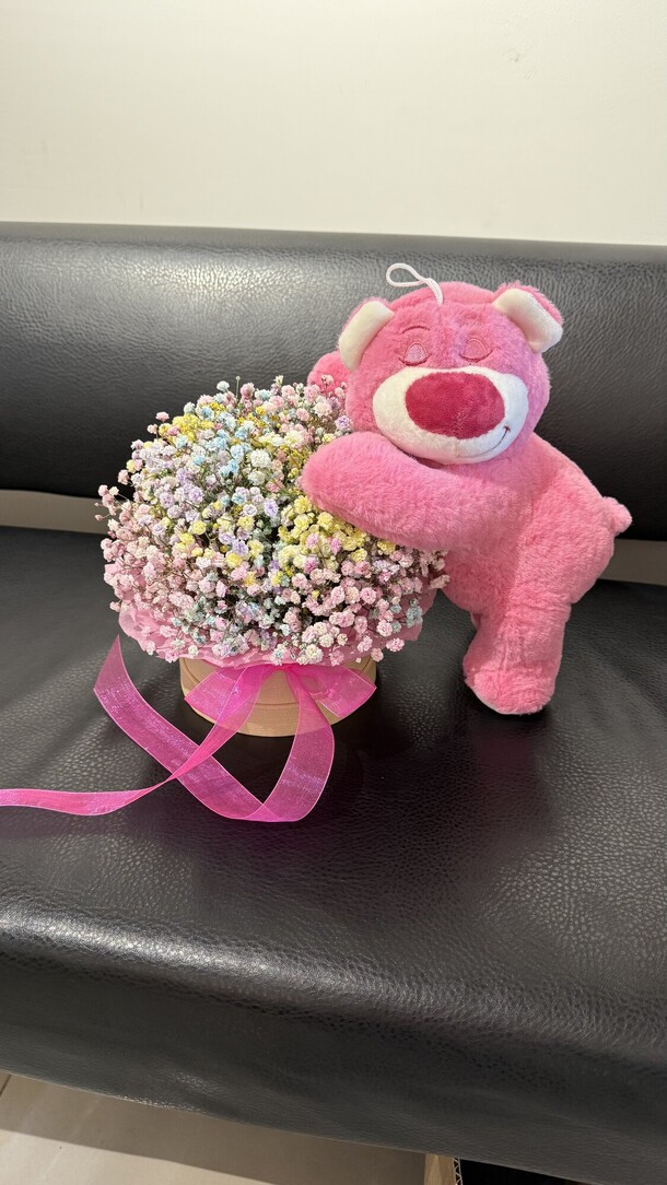 Гипсофила с игрушкой, артикул F1396545 - 3949 рублей, доставка по городу. Flawery - доставка цветов