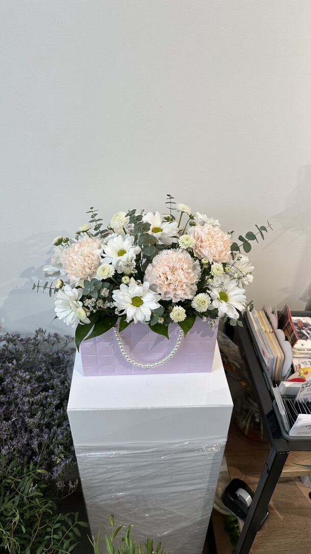 Нежный бриз, артикул F1396894 - 3069 рублей, доставка по городу. Flawery - доставка цветов