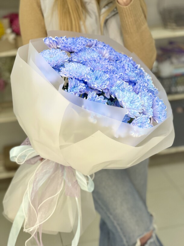 Букет из 9 кустовых хризантем, синий, артикул F1425614 - 5400 рублей, доставка по городу. Flawery - доставка цветов