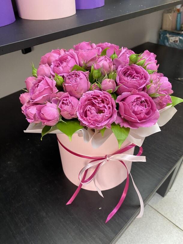 Пион букет в коробке, артикул F1337965 - 5390 рублей, доставка по городу. Flawery - доставка цветов