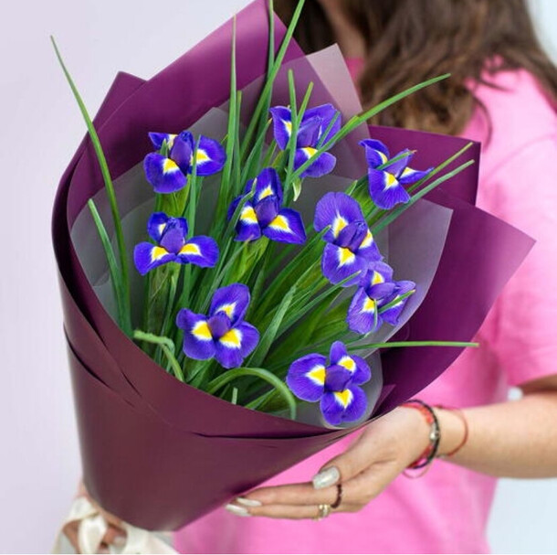 Ирисы букет, артикул F1364379 - 2640 рублей, доставка по городу. Flawery - доставка цветов