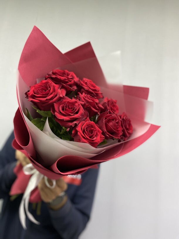 Букет из роз, артикул F1425490 - 2100 рублей, доставка по городу. Flawery - доставка цветов