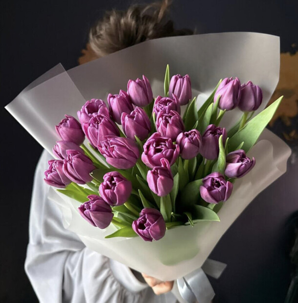 Роскошные пионовидные тюльпаны 25 шт, артикул F1394731 - 7850 рублей, доставка по городу. Flawery - доставка цветов