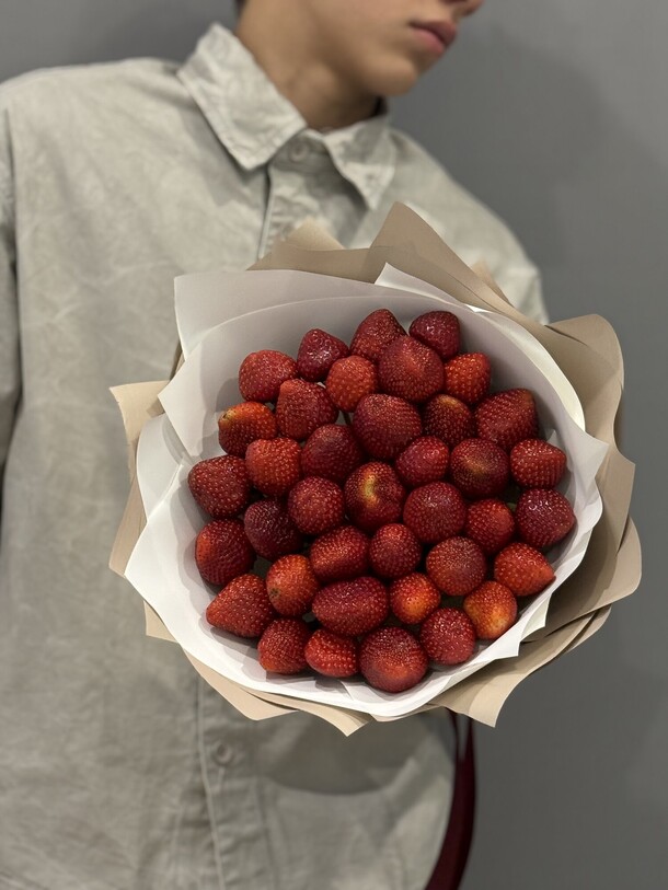 Клубника отборная м, артикул F1448447 - 3509 рублей, доставка по городу. Flawery - доставка цветов