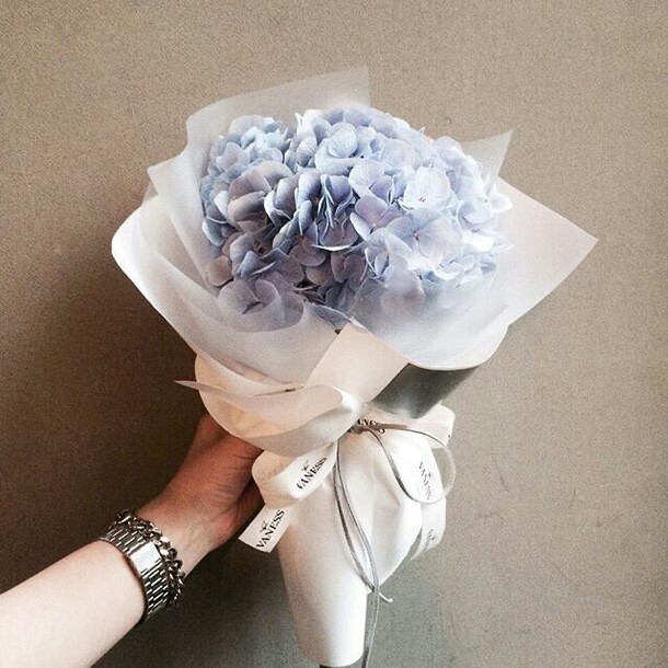 Букет из голубой гортензии, артикул F1395376 - 1300 рублей, доставка по городу. Flawery - доставка цветов