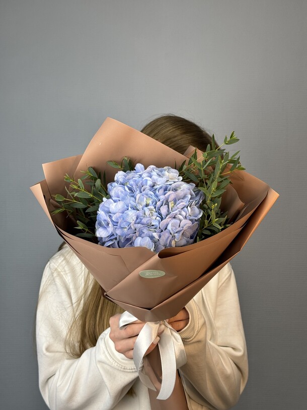 Гортензия голубая, артикул F1413653 - 1857 рублей, доставка по городу. Flawery - доставка цветов