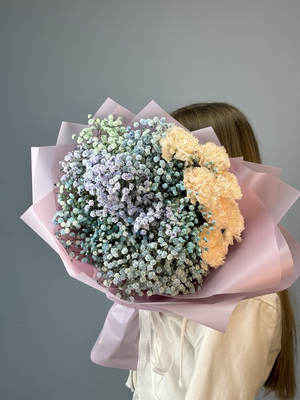 Букет из гипсофилы и диантуса, артикул F1448159 - 3990 рублей, доставка по городу. Flawery - доставка цветов