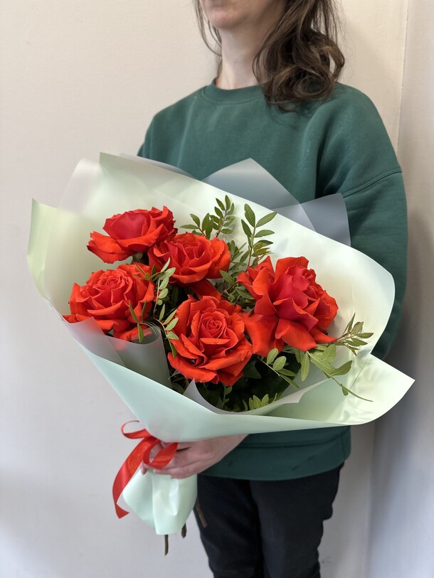 Французские розы 🌹, артикул F1418068 - 3262 рублей, доставка по городу. Flawery - доставка цветов