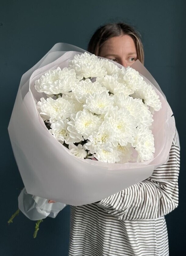 Букет хризантем (акция), артикул F1417367 - 4450 рублей, доставка по городу. Flawery - доставка цветов