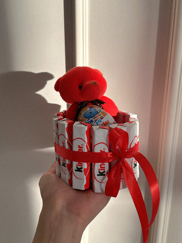 Kinder mini, артикул F1396488 - 2577 рублей, доставка по городу. Flawery - доставка цветов