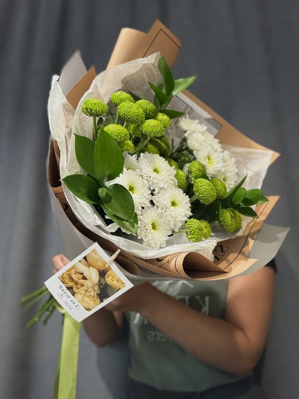 Стойкий букет хризантем, артикул F1453880 - 3900 рублей, доставка по городу. Flawery - доставка цветов