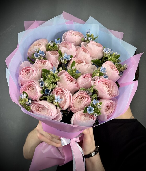 Букет из ранункулюсов, артикул F1397307 - 23900 рублей, доставка по городу. Flawery - доставка цветов