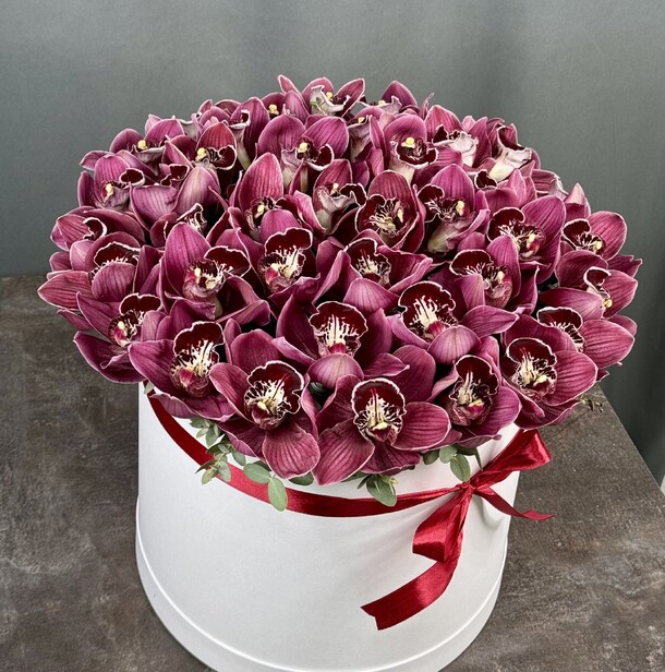 Букет орхидеи в коробке, артикул F1397318 - 21900 рублей, доставка по городу. Flawery - доставка цветов