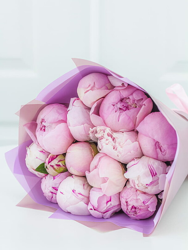 Розовые пионы сара бернар, артикул F1401896 - 14900 рублей, доставка по городу. Flawery - доставка цветов