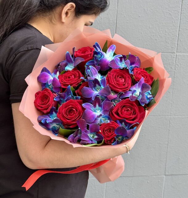 Космос 🚀, артикул F1402056 - 4900 рублей, доставка по городу. Flawery - доставка цветов