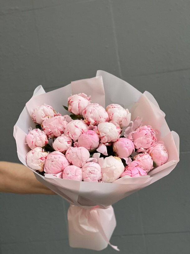 21 розовый пион, артикул F1422627 - 26950 рублей, доставка по городу. Flawery - доставка цветов