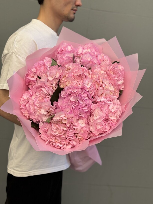 Розовая гортензия, артикул F1422638 - 9900 рублей, доставка по городу. Flawery - доставка цветов