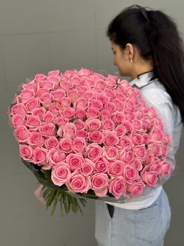 101 розовая роза, артикул F1424452 - 25900 рублей, доставка по городу. Flawery - доставка цветов