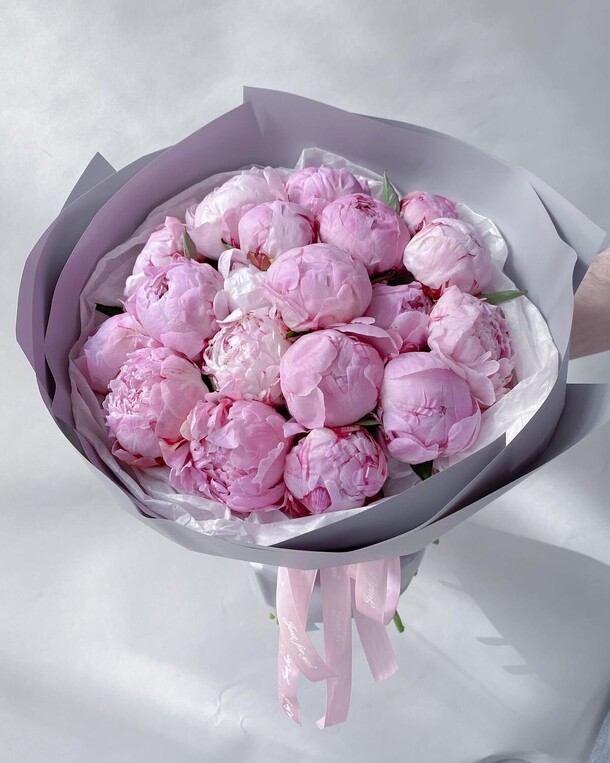 19 розовых пион, артикул F1434096 - 20449 рублей, доставка по городу. Flawery - доставка цветов