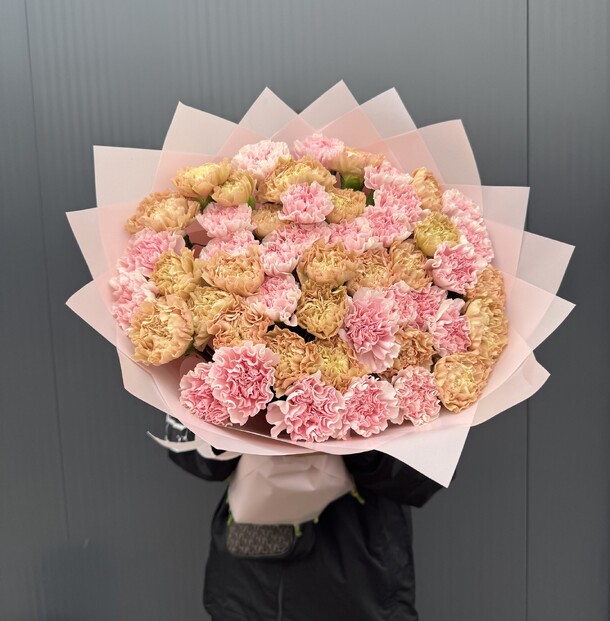 Букет из диантусов, артикул F1460993 - 7900 рублей, доставка по городу. Flawery - доставка цветов