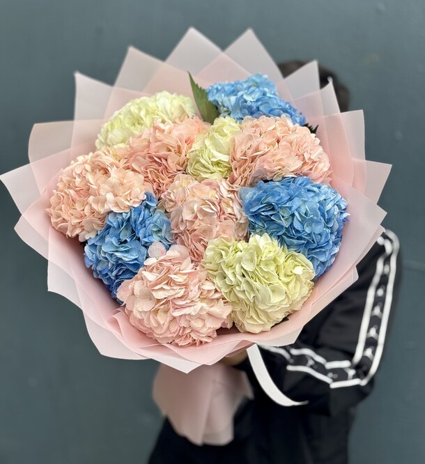 Букет из гортензии, артикул F1460994 - 8900 рублей, доставка по городу. Flawery - доставка цветов