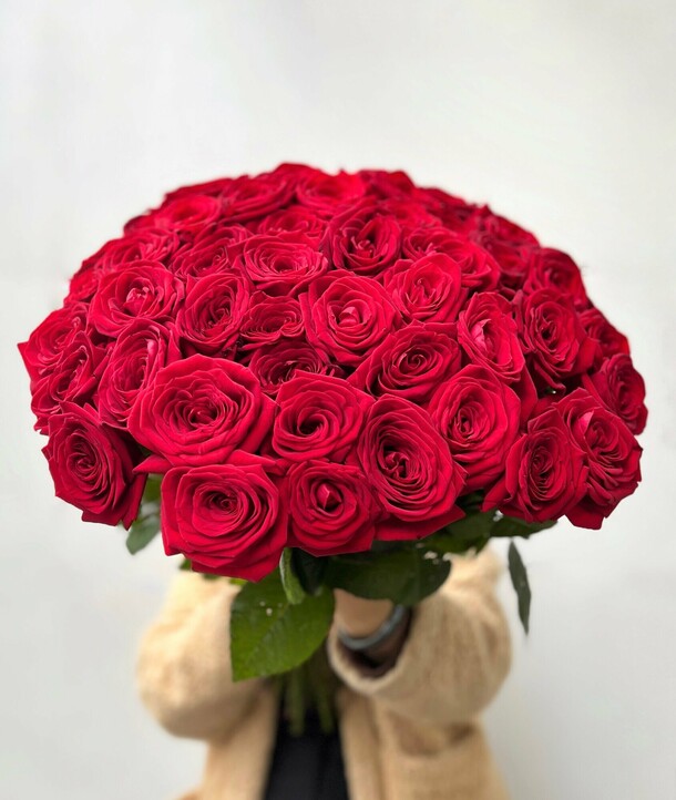 Букет 51 роза красная, большой букет на день рождения 50 см, букет живых цветов, россия, арт: 1599, артикул F1429612 - 28050 рублей, доставка по городу. Flawery - доставка цветов