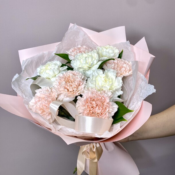 Букет из диантусов 9 шт, артикул F1399355 - 4297 рублей, доставка по городу. Flawery - доставка цветов