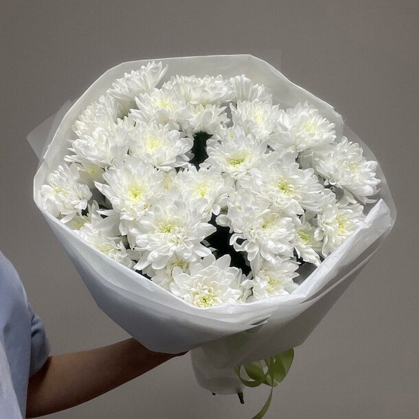 Букет из хризантем, артикул F1399149 - 3751 рублей, доставка по городу. Flawery - доставка цветов