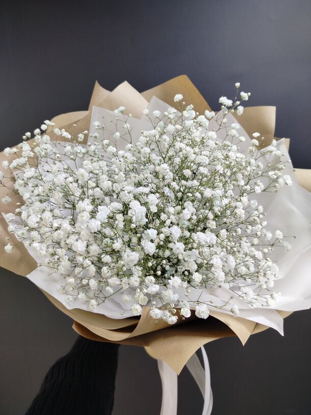 Белоснежная гипсофила в крафте, артикул F1412652 - 4139 рублей, доставка по городу. Flawery - доставка цветов