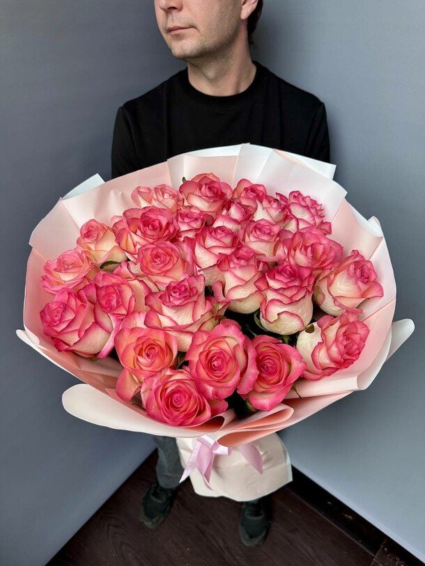 Розовые розы букет, артикул F1496478 - 8591 рублей, доставка по городу. Flawery - доставка цветов