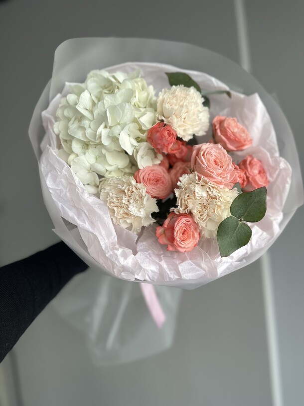 Букет “персик”, артикул F1399815 - 3200 рублей, доставка по городу. Flawery - доставка цветов