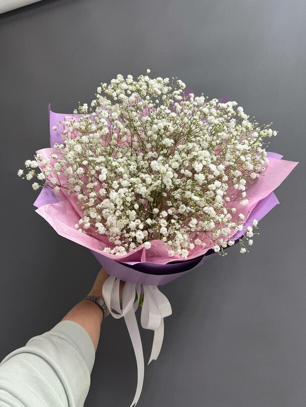 Букет белой гипсофилы мини, артикул F1400422 - 2450 рублей, доставка по городу. Flawery - доставка цветов