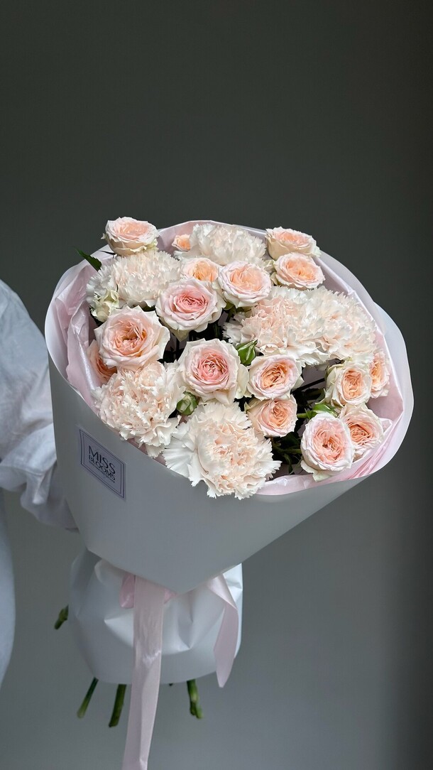 Букет «персиковый апероль», артикул F1401318 - 5250 рублей, доставка по городу. Flawery - доставка цветов