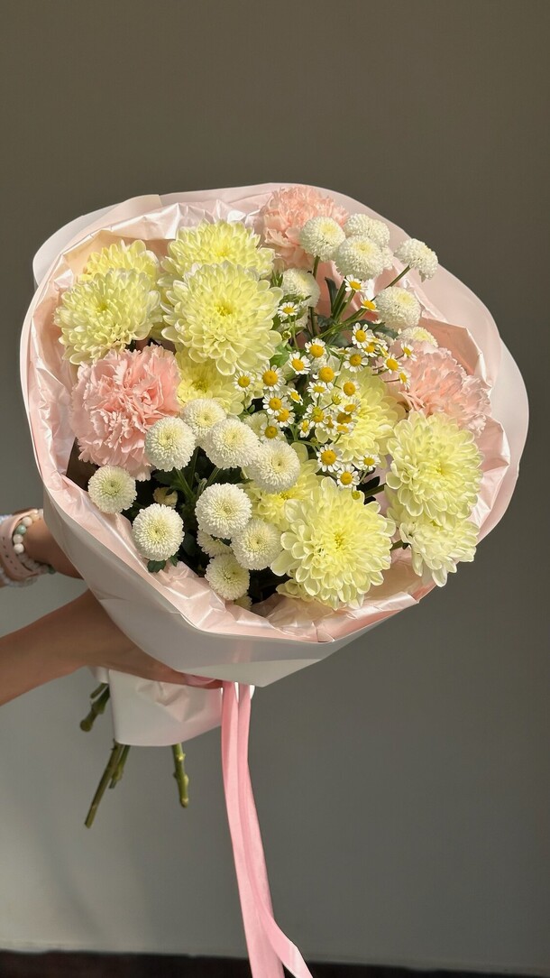 Букет «лимончелло» 🍋, артикул F1448139 - 4800 рублей, доставка по городу. Flawery - доставка цветов