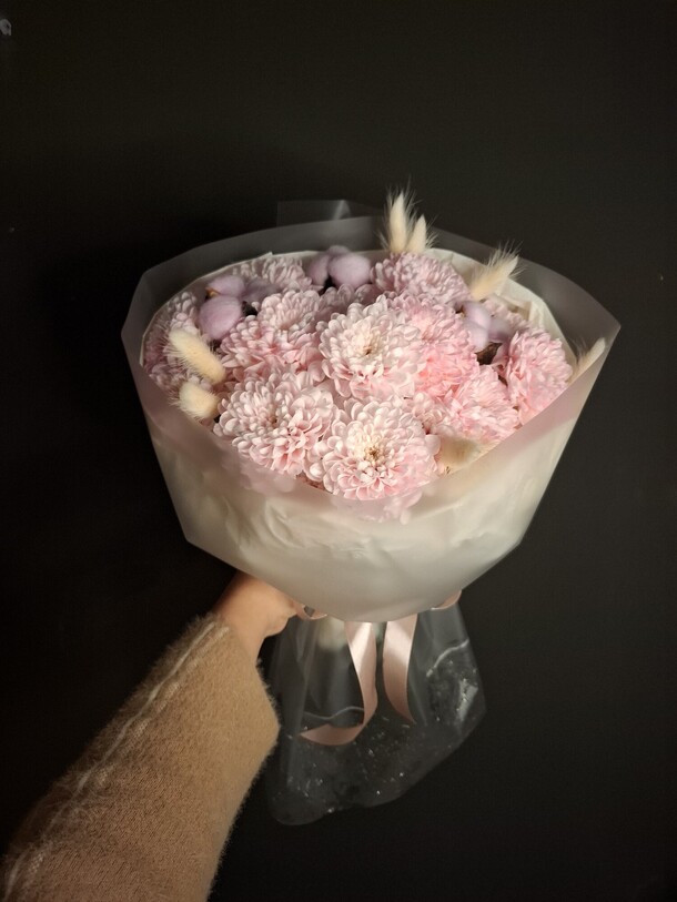 Тренд букет, артикул F1400509 - 2550 рублей, доставка по городу. Flawery - доставка цветов