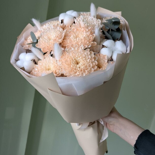 Весенний персиковый букет, артикул F1416190 - 2950 рублей, доставка по городу. Flawery - доставка цветов