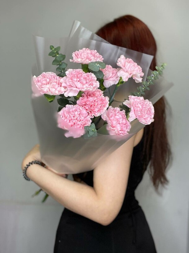 Нежный букет розовых гвоздик, артикул F1406455 - 4000 рублей, доставка по городу. Flawery - доставка цветов