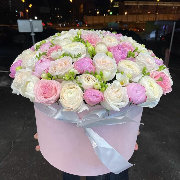 Чудеса в коробке, артикул F1144402 - 66020 рублей, доставка по городу. Flawery - доставка цветов