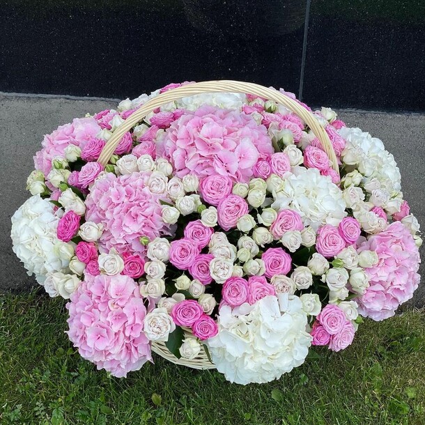 Нежная корзинка, артикул F1144447 - 43999 рублей, доставка по городу. Flawery - доставка цветов