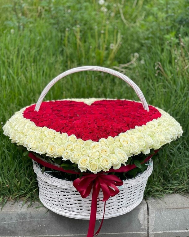 Роза 501, артикул F1144523 - 144945 рублей, доставка по городу. Flawery - доставка цветов