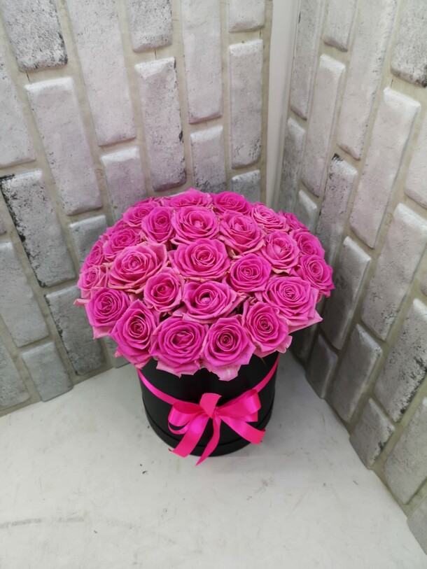 Роза в коробке, артикул F1147569 - 14171 рублей, доставка по городу. Flawery - доставка цветов