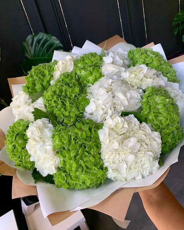 Гортензия, артикул F1152596 - 19799 рублей, доставка по городу. Flawery - доставка цветов