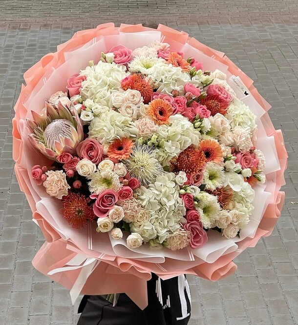 Персиковый вкус, артикул F1152825 - 114123 рублей, доставка по городу. Flawery - доставка цветов