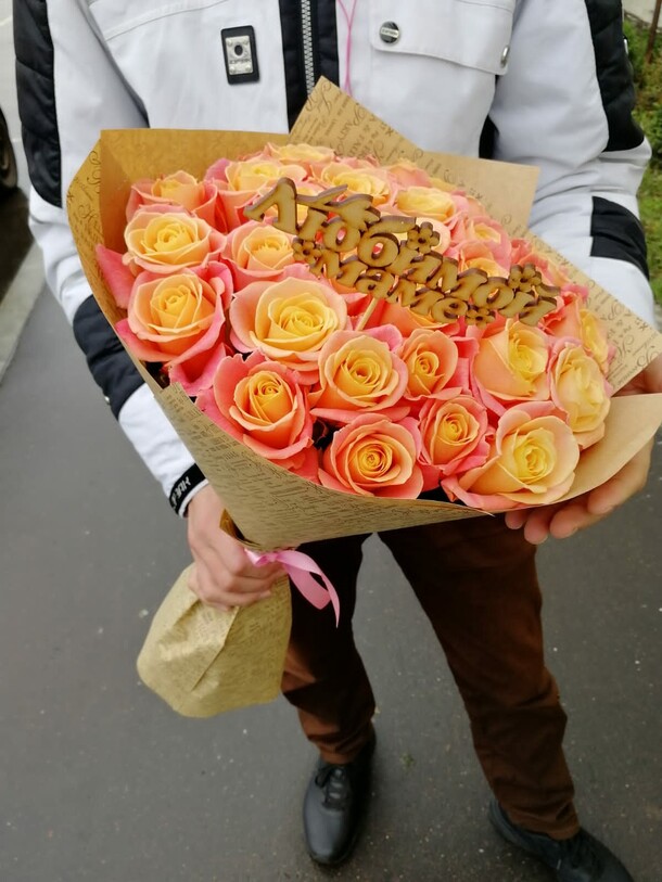 Нежнейшее роза 🌹, артикул F1153529 - 7085 рублей, доставка по городу. Flawery - доставка цветов