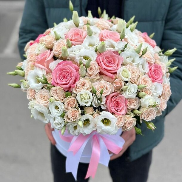 Сборная композиция, артикул F1153564 - 25768 рублей, доставка по городу. Flawery - доставка цветов