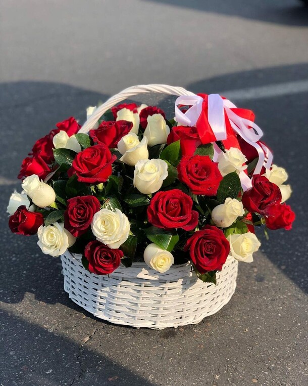 Корзинка для любимой мамочки, артикул F1157030 - 21779 рублей, доставка по городу. Flawery - доставка цветов