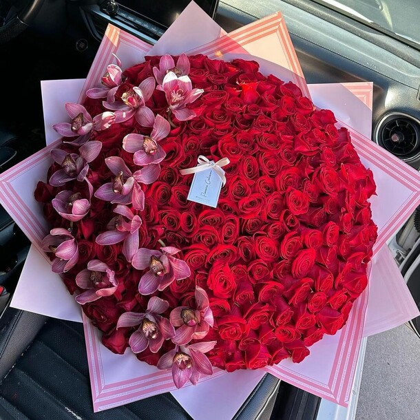 Символ любви, артикул F1158238 - 74083 рублей, доставка по городу. Flawery - доставка цветов